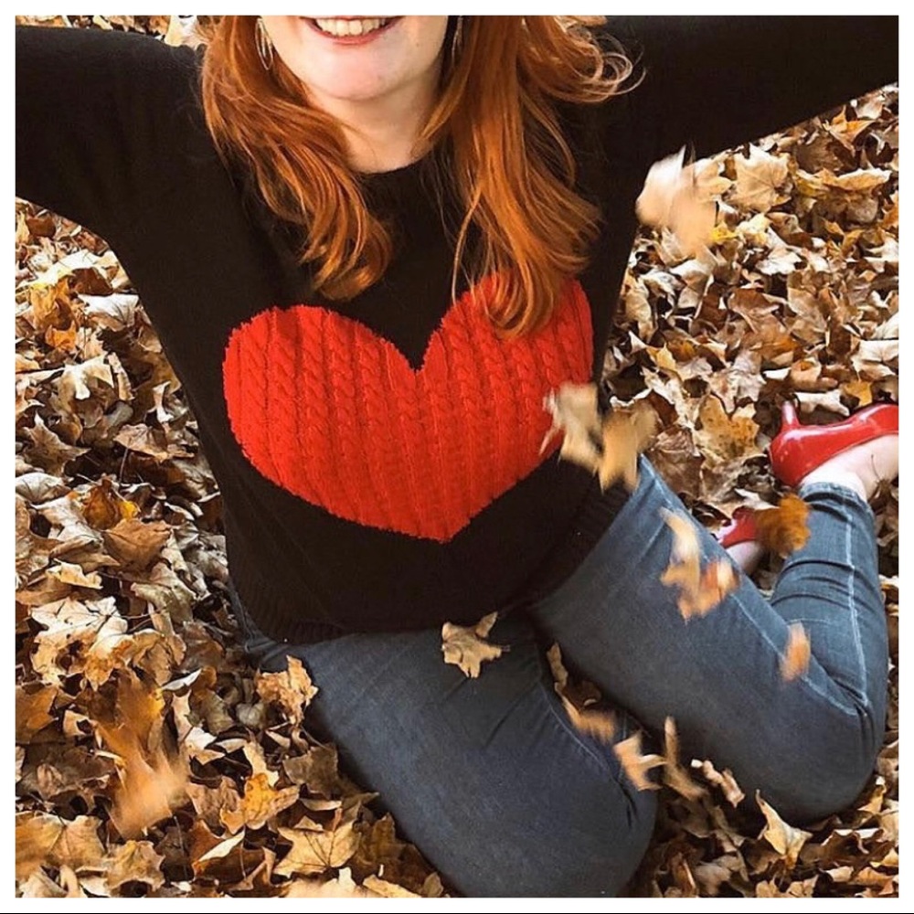 Beautiful Heart pull over sweater 
Cotton blend - Picture 3 of 4